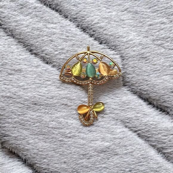 Multicolor Moon Glow Stone Aurora Borealis Rhinestone Gold Tone Unbrella Broo… - Picture 1 of 3